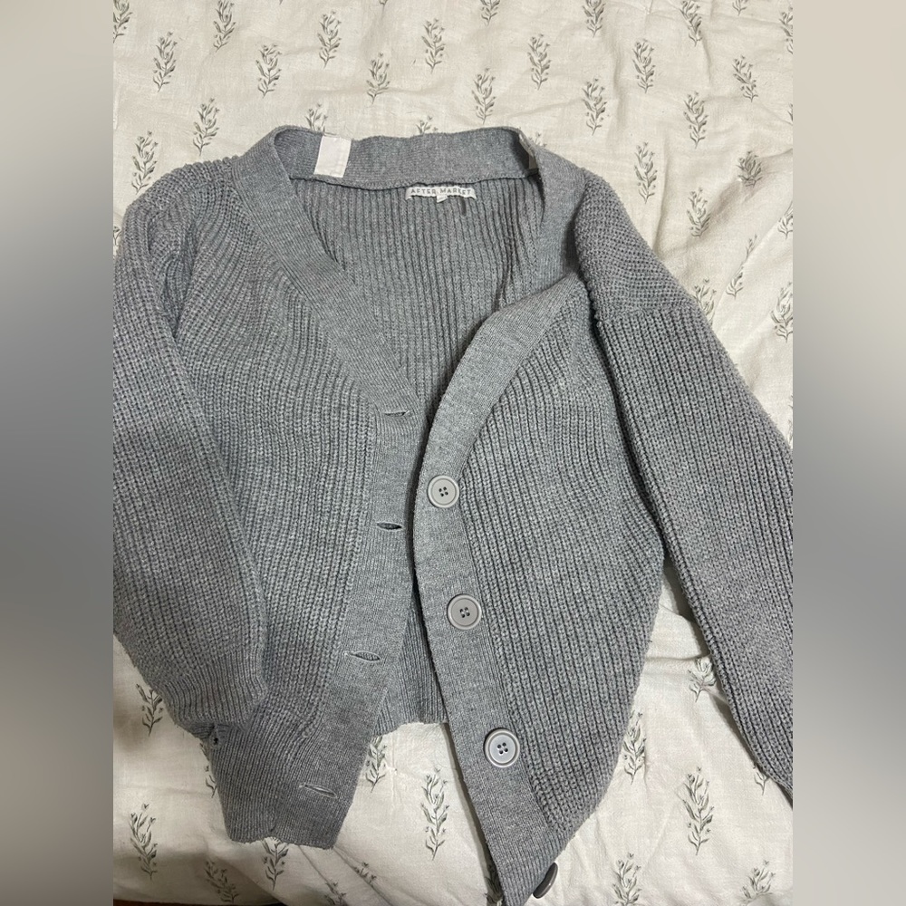 Gray button up cartigan